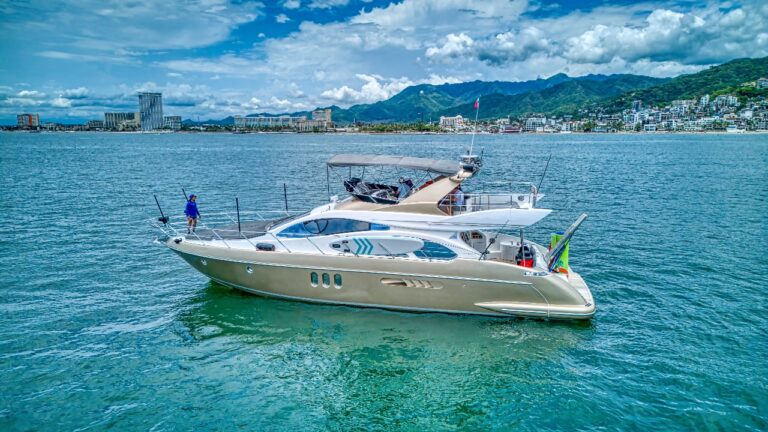 AZIMUT 60 FT, 25 PASAJEROS
